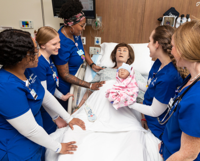 students w/manikin